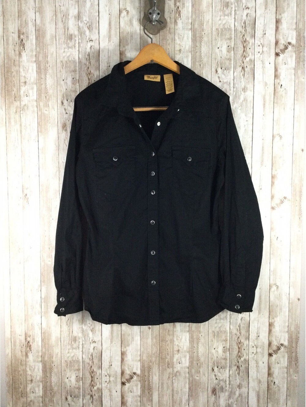 Wrangler Women's Western Black Pearl Snap Top Size Large Rodeo Cowboy Fitted